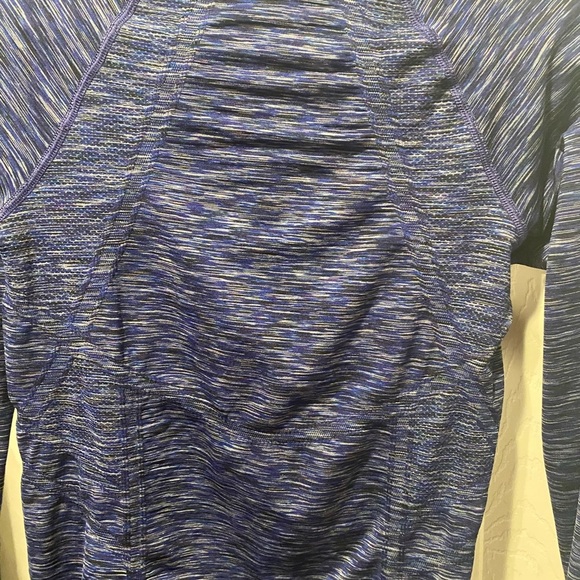 Athleta Long sleeve dry fit thermal top - Picture 4 of 6